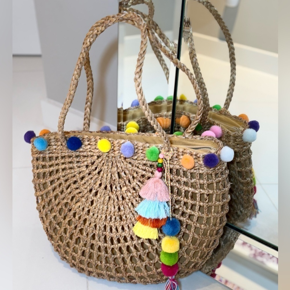 Hand crafted woven tote bag- chic fun design! - Picture 1 of 5